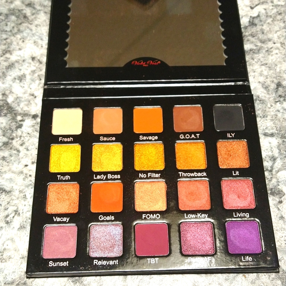 Violet Voss hashtag palette